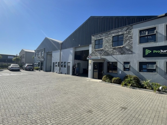 The Cape Town Property Group 30 Columbus Street Rivergate 1