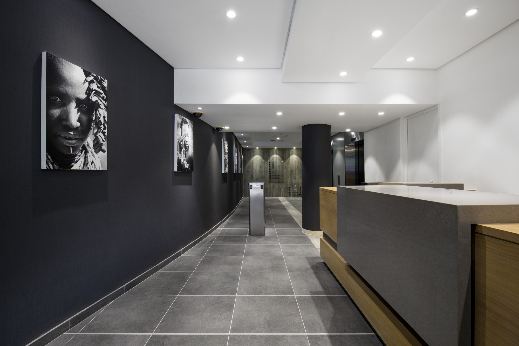 grove-exchange-claremont-entrance