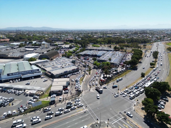 Vibrant Retail for Lease in Kenilworth